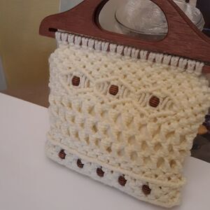 Vintage Beaded Woven Crochet Wooded Handle handbag